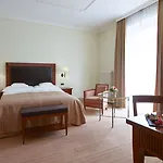 Otel Grand Kronenhof