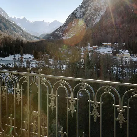 Grand Kronenhof Hotel