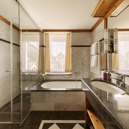 Hotel Grand Kronenhof 5*