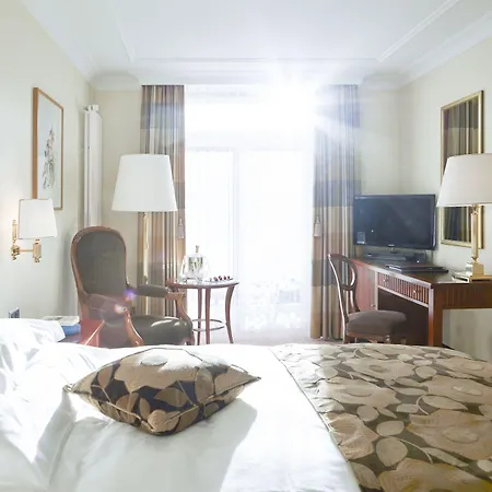 Grand Kronenhof Hotel
