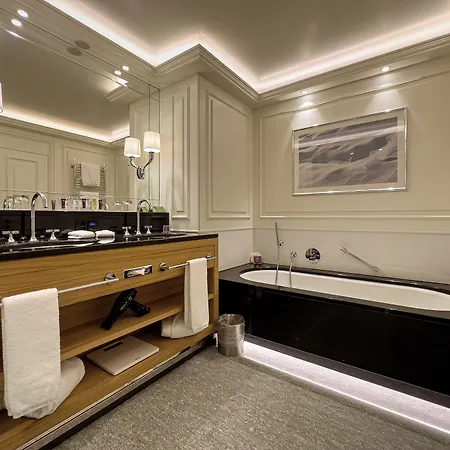 Grand Kronenhof 5* Pontresina