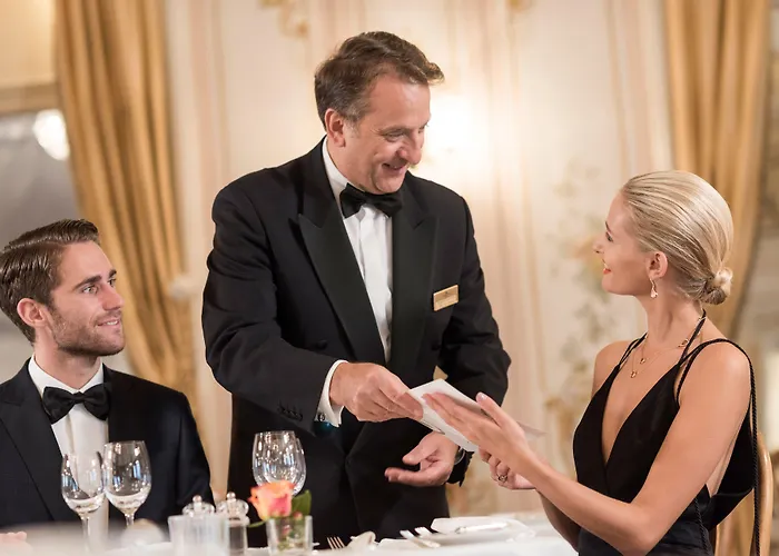 Grand Kronenhof Szálloda 5*