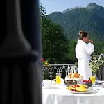 Grand Kronenhof Hotel 5*