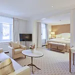 Hotel Grand Kronenhof