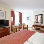 Hotel Grand Kronenhof Pontresina