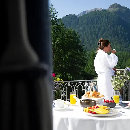 Grand Kronenhof מלון 5*