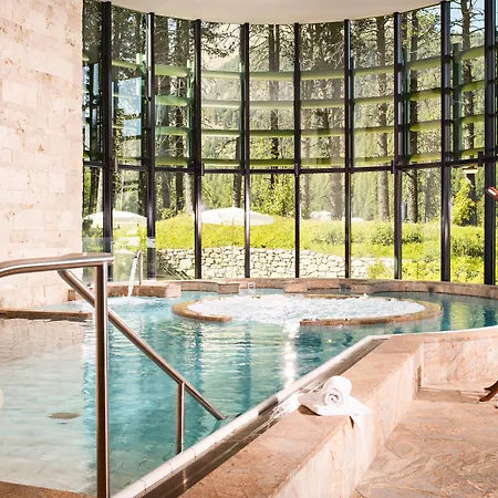 Grand Kronenhof מלון 5*