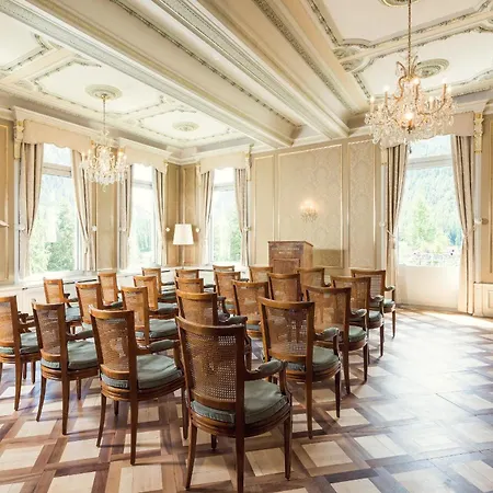 Grand Kronenhof מלון 5*