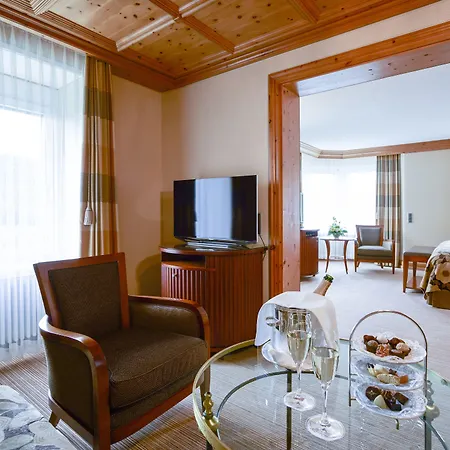 מלון Grand Kronenhof