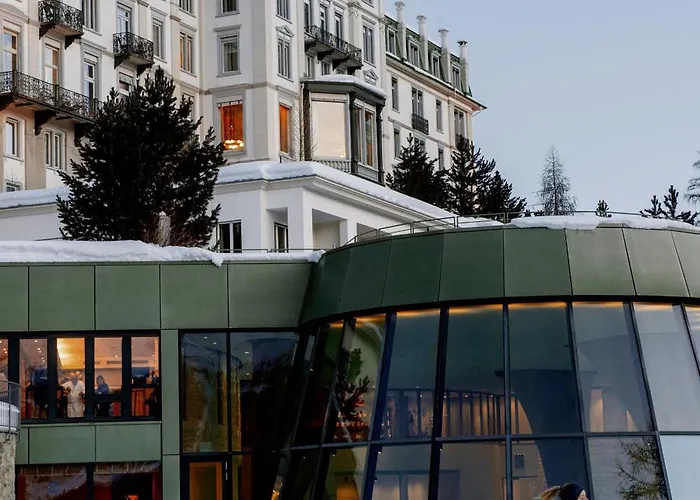 Grand Kronenhof Hotell